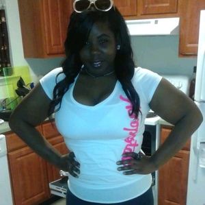 Meet your Posher, Nikia